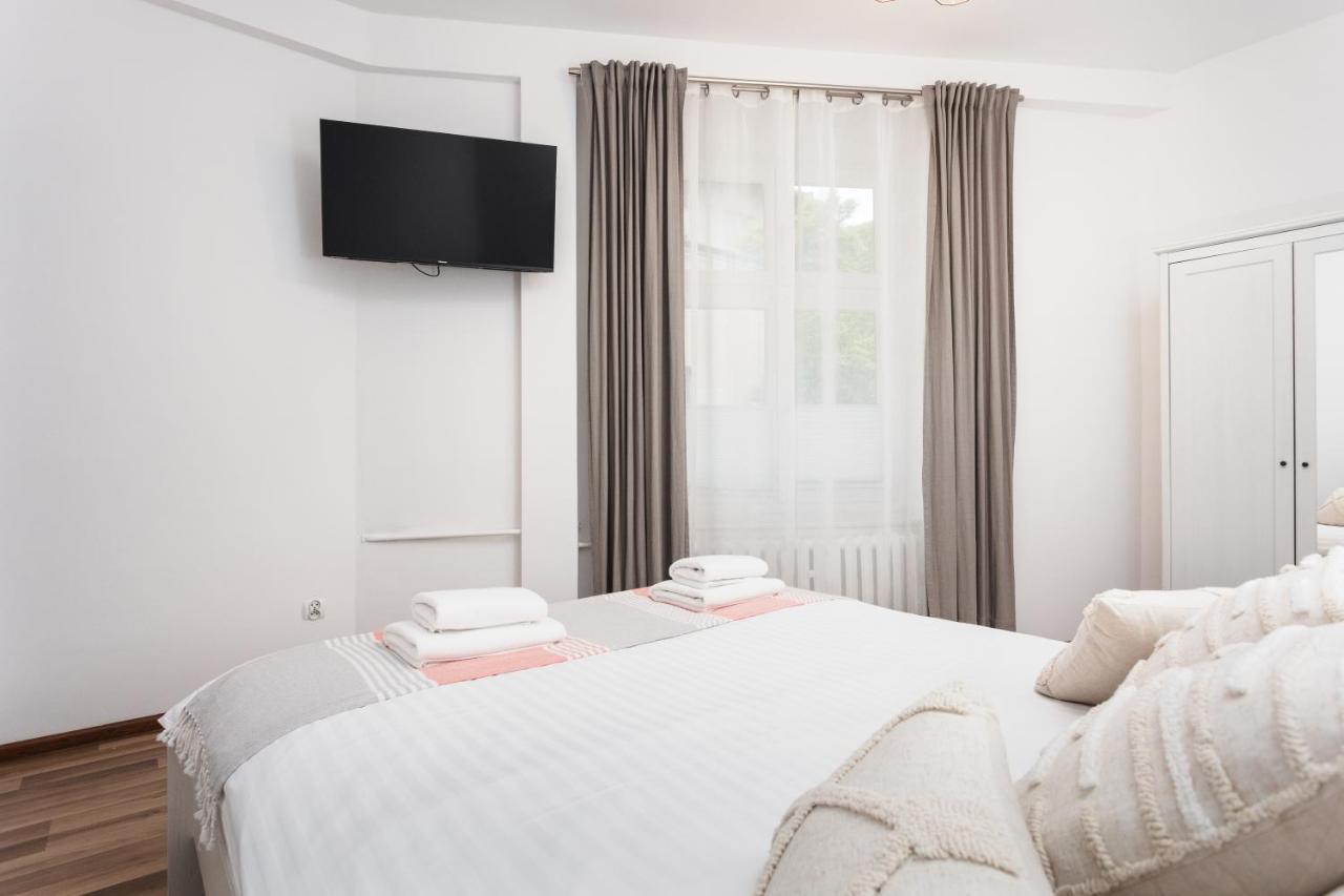 City Of The Kings-Camomile Apartment คราคูฟ ภายนอก รูปภาพ