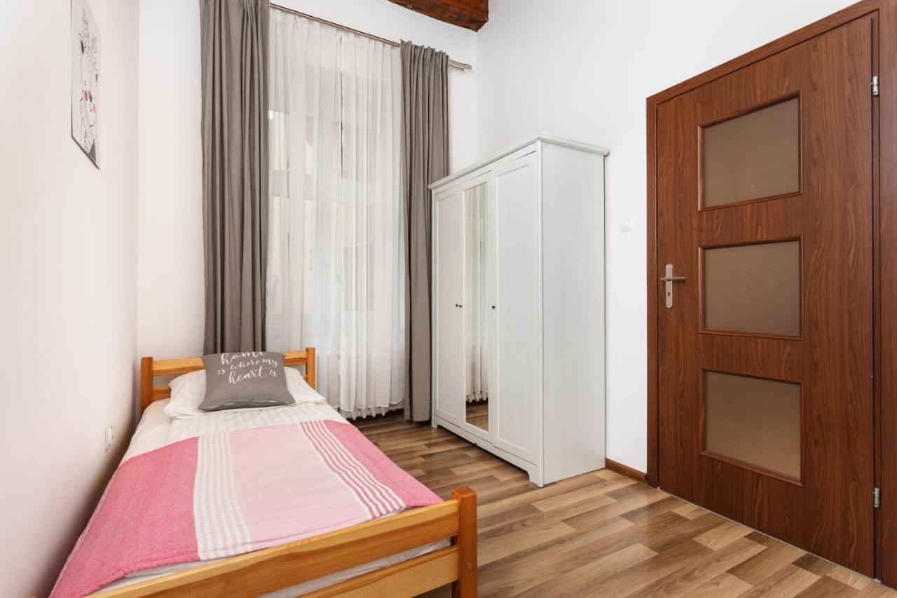 City Of The Kings-Camomile Apartment คราคูฟ ภายนอก รูปภาพ