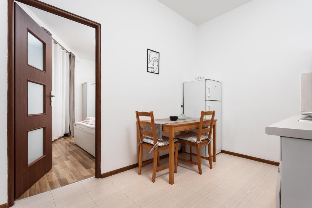 City Of The Kings-Camomile Apartment คราคูฟ ภายนอก รูปภาพ